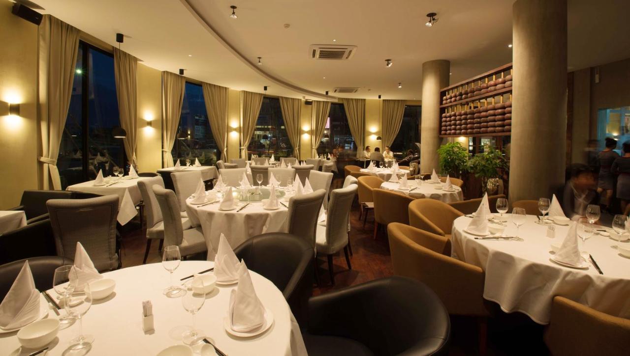 Almond Hotel Bassac River Пном Пен Екстериор снимка