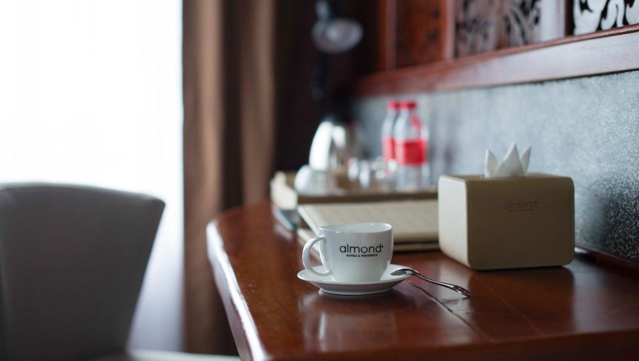 Almond Hotel Bassac River Пном Пен Екстериор снимка